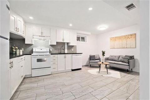 Photo 22 at 33 Majestic Drive N, Nepean (Manordale), Ottawa