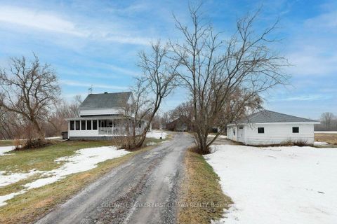 Photo 2 at 3968 Diamondview Road, Fitzroy, Carp