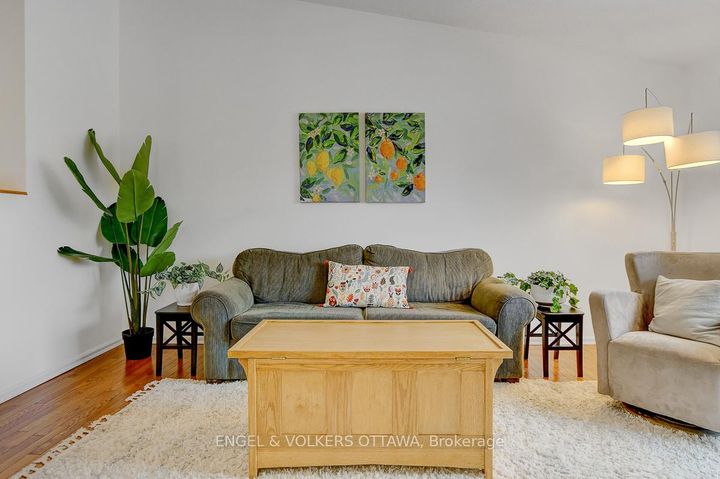 Photo 1 at 206 Sherway Drive, Nepean (Pheasant Run), Ottawa