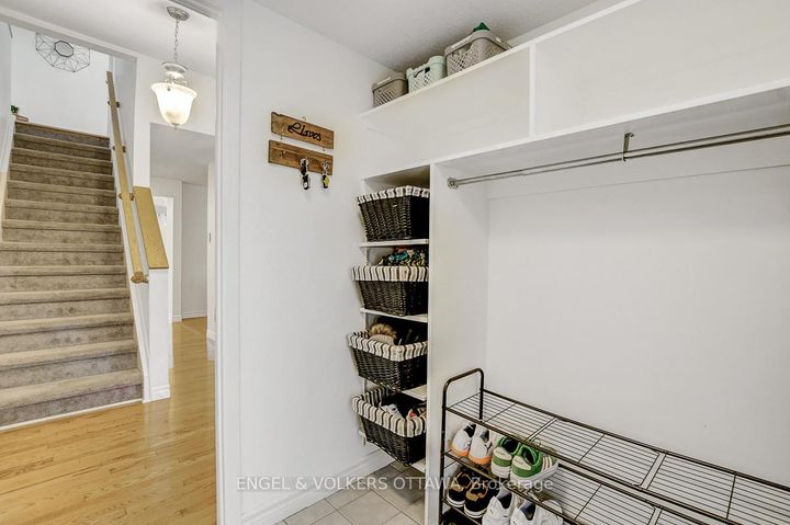 Photo 7 at 206 Sherway Drive, Nepean (Pheasant Run), Ottawa