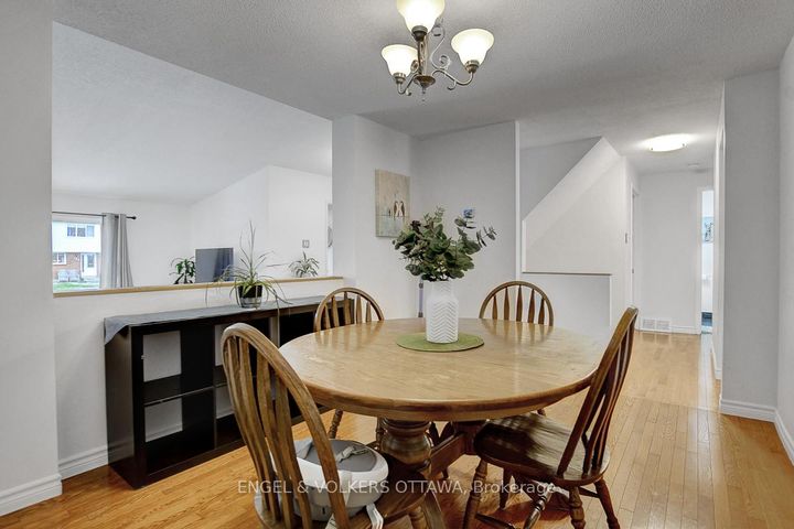 Photo 11 at 206 Sherway Drive, Nepean (Pheasant Run), Ottawa