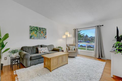 Photo 2 at 206 Sherway Drive, Nepean (Pheasant Run), Ottawa
