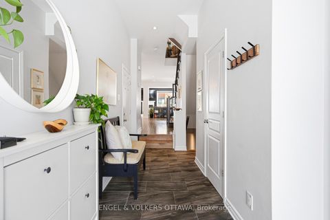 Photo 3 at 719 Twist Way, Emerald Meadows/Trailwest, Kanata