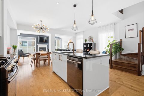 Photo 10 at 719 Twist Way, Emerald Meadows/Trailwest, Kanata