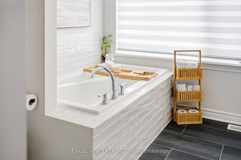 Photo 30 at 719 Twist Way, Emerald Meadows/Trailwest, Kanata