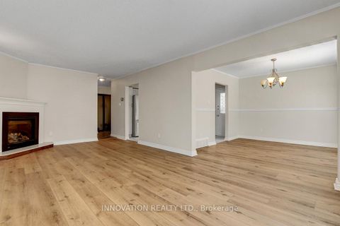Photo 3 at 25 Equestrian Drive, Bridlewood, Kanata