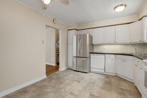 Photo 6 at 25 Equestrian Drive, Bridlewood, Kanata