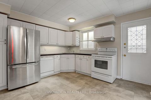 Photo 7 at 25 Equestrian Drive, Bridlewood, Kanata