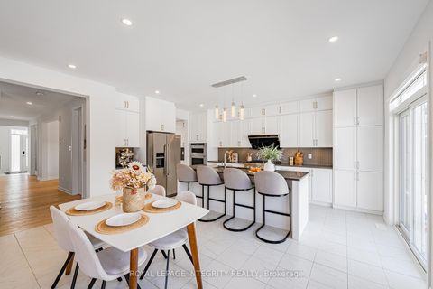 Photo 10 at 1027 PARABOLICA Way, Kanata Lakes/Heritage Hills, Kanata