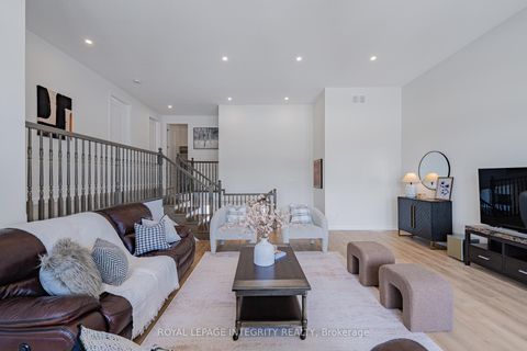 Photo 23 at 1027 PARABOLICA Way, Kanata Lakes/Heritage Hills, Kanata