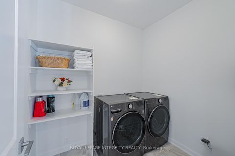 Photo 34 at 1027 PARABOLICA Way, Kanata Lakes/Heritage Hills, Kanata