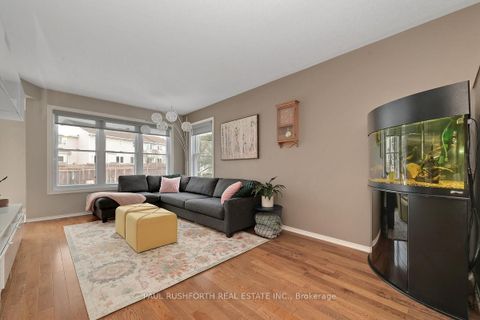Photo 5 at 47 Deerchase Court, Emerald Meadows/Trailwest, Kanata