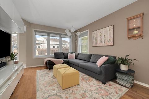 Photo 6 at 47 Deerchase Court, Emerald Meadows/Trailwest, Kanata