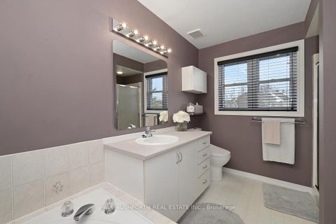 Photo 24 at 47 Deerchase Court, Emerald Meadows/Trailwest, Kanata
