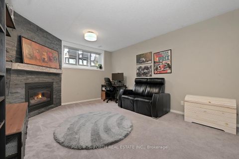 Photo 34 at 47 Deerchase Court, Emerald Meadows/Trailwest, Kanata