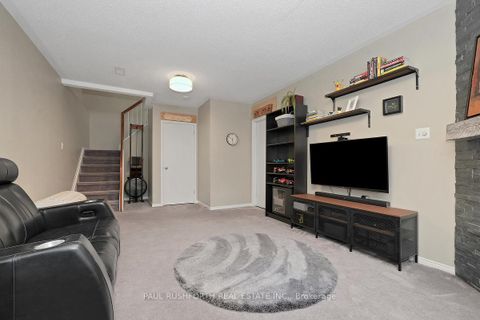 Photo 35 at 47 Deerchase Court, Emerald Meadows/Trailwest, Kanata