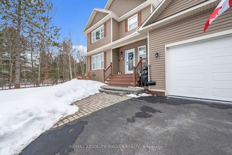 Photo 2 at 184 Charmont Way, Constance Bay