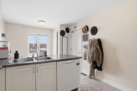 Photo 2 at 121 - 2333 Esprit Drive, Avalon East, Orleans