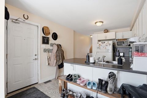 Photo 4 at 121 - 2333 Esprit Drive, Avalon East, Orleans