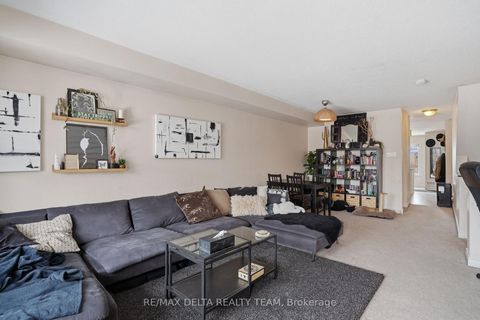 Photo 11 at 121 - 2333 Esprit Drive, Avalon East, Orleans