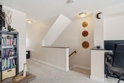 Photo 13 at 121 - 2333 Esprit Drive, Avalon East, Orleans