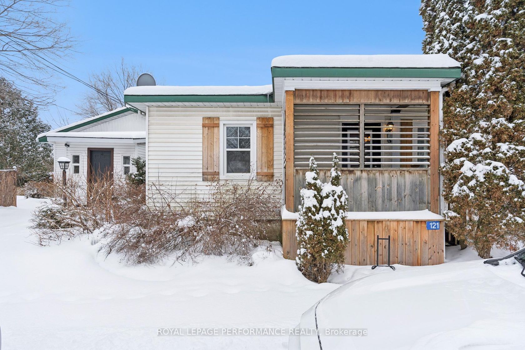 121 Elizabeth Street, Pakenham, Mississippi Mills 2