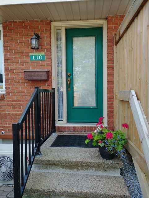 Photo 2 at 110 - 545 Canteval Terrace, Fallingbrook/Pineridge, Orleans