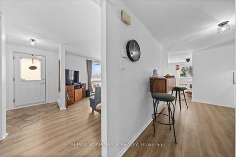 Photo 2 at 46A - 802 St. Andre Drive, Hiawatha Park/Convent Glen, Orleans