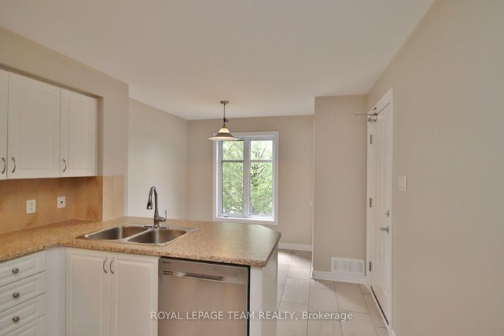 Photo 5 at 583A Chapman Mills Drive, Nepean (Strandherd), Ottawa