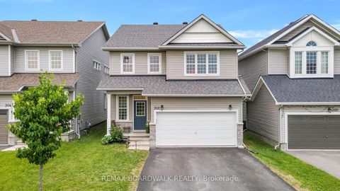 Photo 0 at 302 Haliburton Heights, Emerald Meadows/Trailwest, Kanata