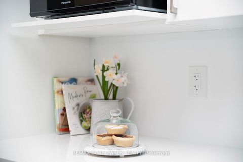 Photo 26 at 302 Haliburton Heights, Emerald Meadows/Trailwest, Kanata