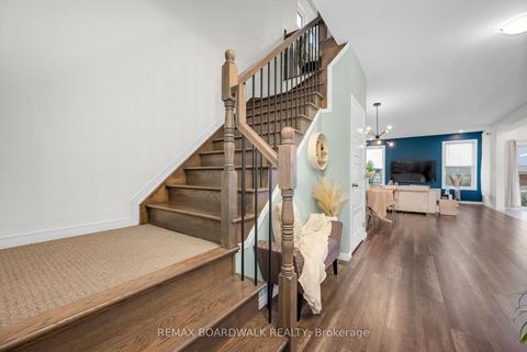 Photo 29 at 302 Haliburton Heights, Emerald Meadows/Trailwest, Kanata