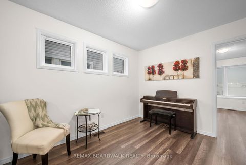 Photo 31 at 302 Haliburton Heights, Emerald Meadows/Trailwest, Kanata