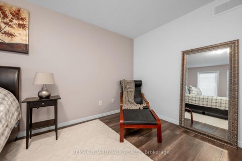 Photo 35 at 302 Haliburton Heights, Emerald Meadows/Trailwest, Kanata