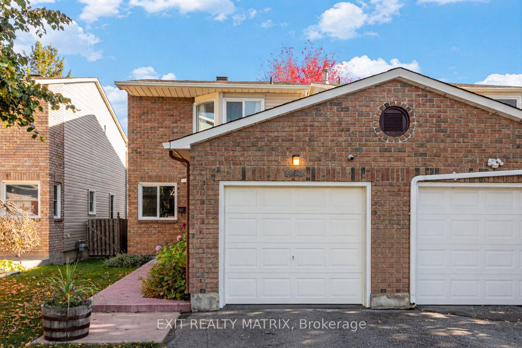 1432 Deavy Way E, Bilberry Creek/Queenswood Heights, Orleans 2