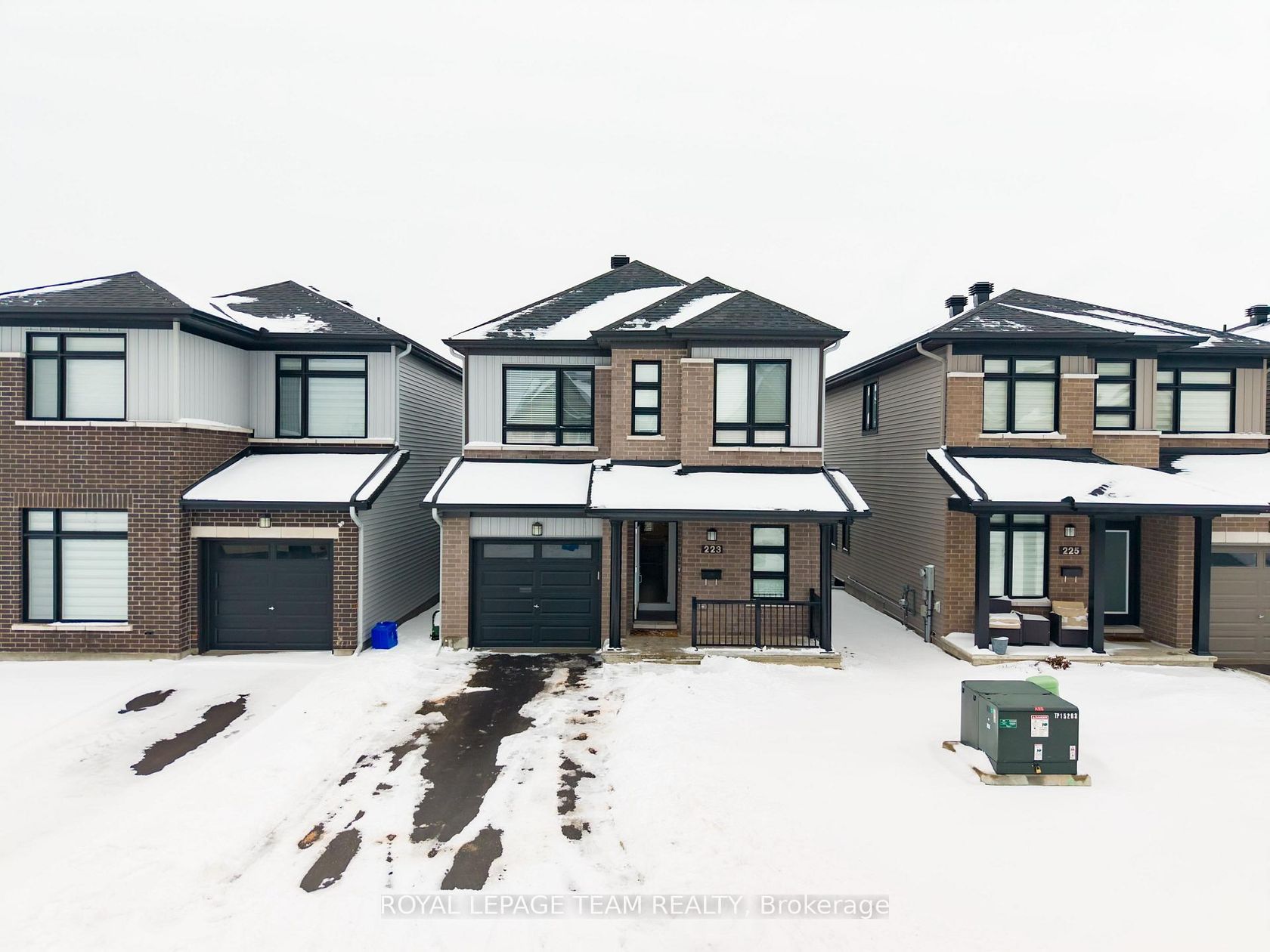 223 Turnbuckle Crescent, Nepean (Half Moon Bay), Ottawa 