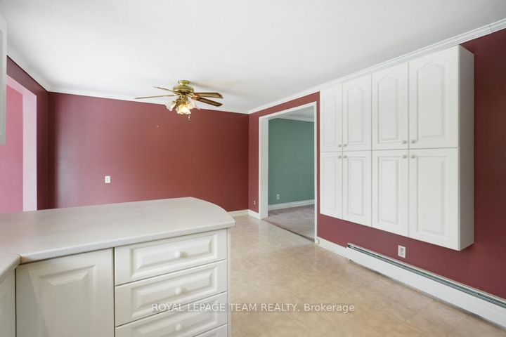 Photo 14 at 15 Overlake Drive, Nepean (Borden Farm/Stewart Farm/Carleton Heights/Parkwood Hills), Ottawa