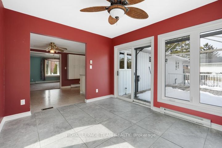 Photo 18 at 15 Overlake Drive, Nepean (Borden Farm/Stewart Farm/Carleton Heights/Parkwood Hills), Ottawa