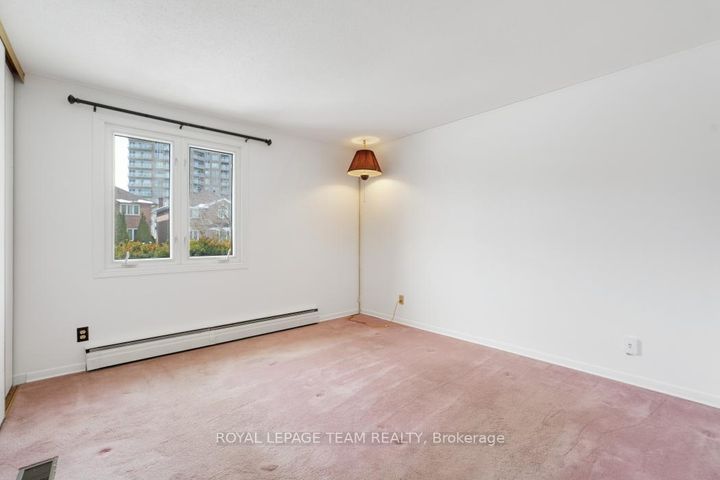 Photo 22 at 15 Overlake Drive, Nepean (Borden Farm/Stewart Farm/Carleton Heights/Parkwood Hills), Ottawa