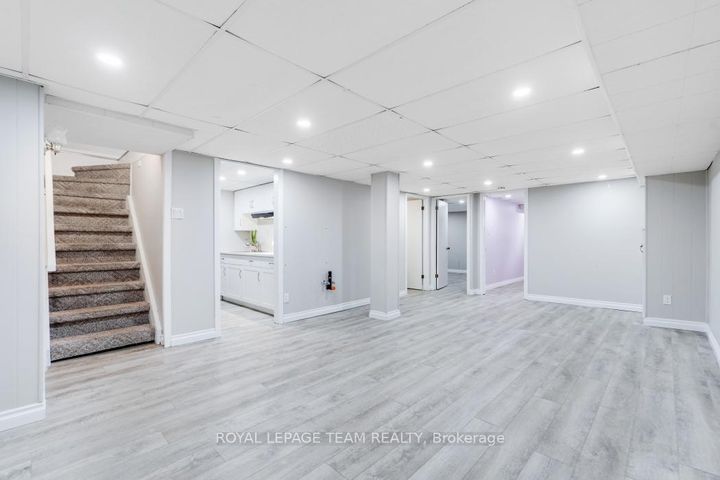 Photo 27 at 15 Overlake Drive, Nepean (Borden Farm/Stewart Farm/Carleton Heights/Parkwood Hills), Ottawa