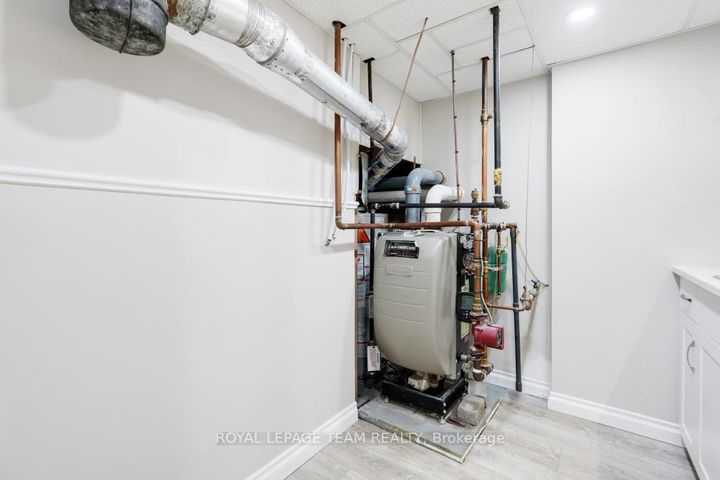 Photo 30 at 15 Overlake Drive, Nepean (Borden Farm/Stewart Farm/Carleton Heights/Parkwood Hills), Ottawa