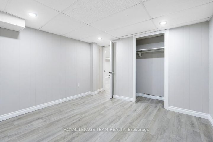 Photo 34 at 15 Overlake Drive, Nepean (Borden Farm/Stewart Farm/Carleton Heights/Parkwood Hills), Ottawa