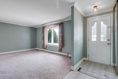 Photo 4 at 15 Overlake Drive, Nepean (Borden Farm/Stewart Farm/Carleton Heights/Parkwood Hills), Ottawa