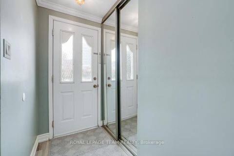 Photo 5 at 15 Overlake Drive, Nepean (Borden Farm/Stewart Farm/Carleton Heights/Parkwood Hills), Ottawa