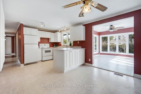 Photo 9 at 15 Overlake Drive, Nepean (Borden Farm/Stewart Farm/Carleton Heights/Parkwood Hills), Ottawa