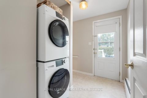 Photo 26 at 15 Overlake Drive, Nepean (Borden Farm/Stewart Farm/Carleton Heights/Parkwood Hills), Ottawa