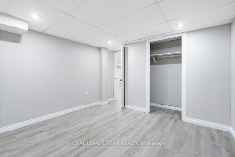 Photo 34 at 15 Overlake Drive, Nepean (Borden Farm/Stewart Farm/Carleton Heights/Parkwood Hills), Ottawa