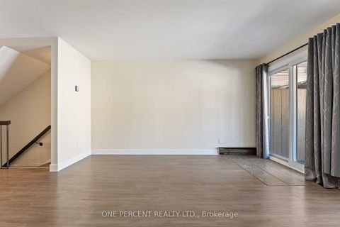 Photo 7 at A - 6643 Bilberry Drive, Convent Glen North, Orleans