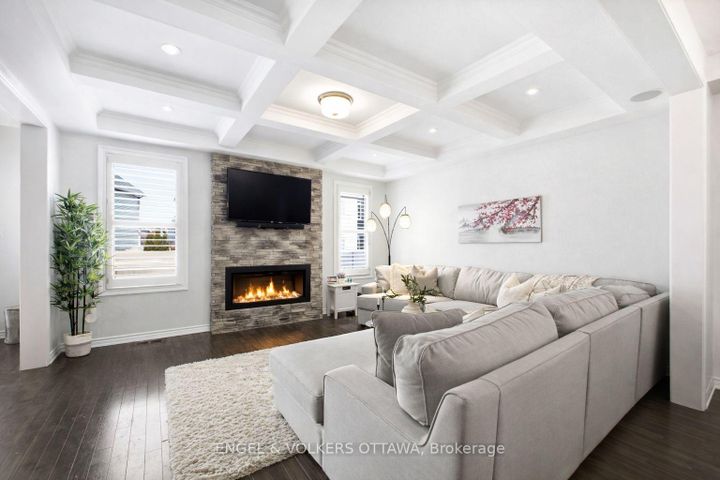 Photo 9 at 252 Rue Des Soldats Riendeau Street, Nepean (Half Moon Bay), Ottawa