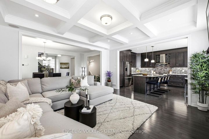 Photo 10 at 252 Rue Des Soldats Riendeau Street, Nepean (Half Moon Bay), Ottawa